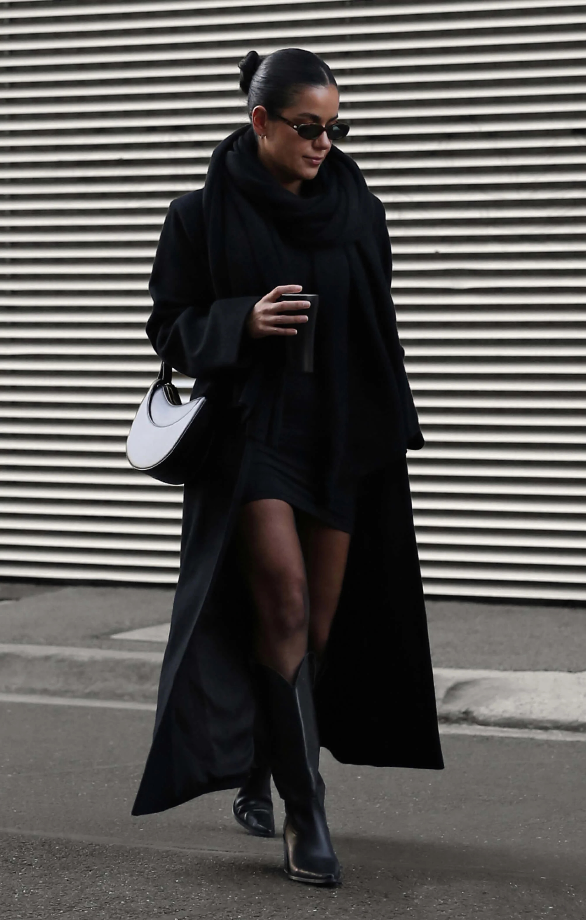 THE LONGLINE CLASSIC COAT - BLACK - Image 5