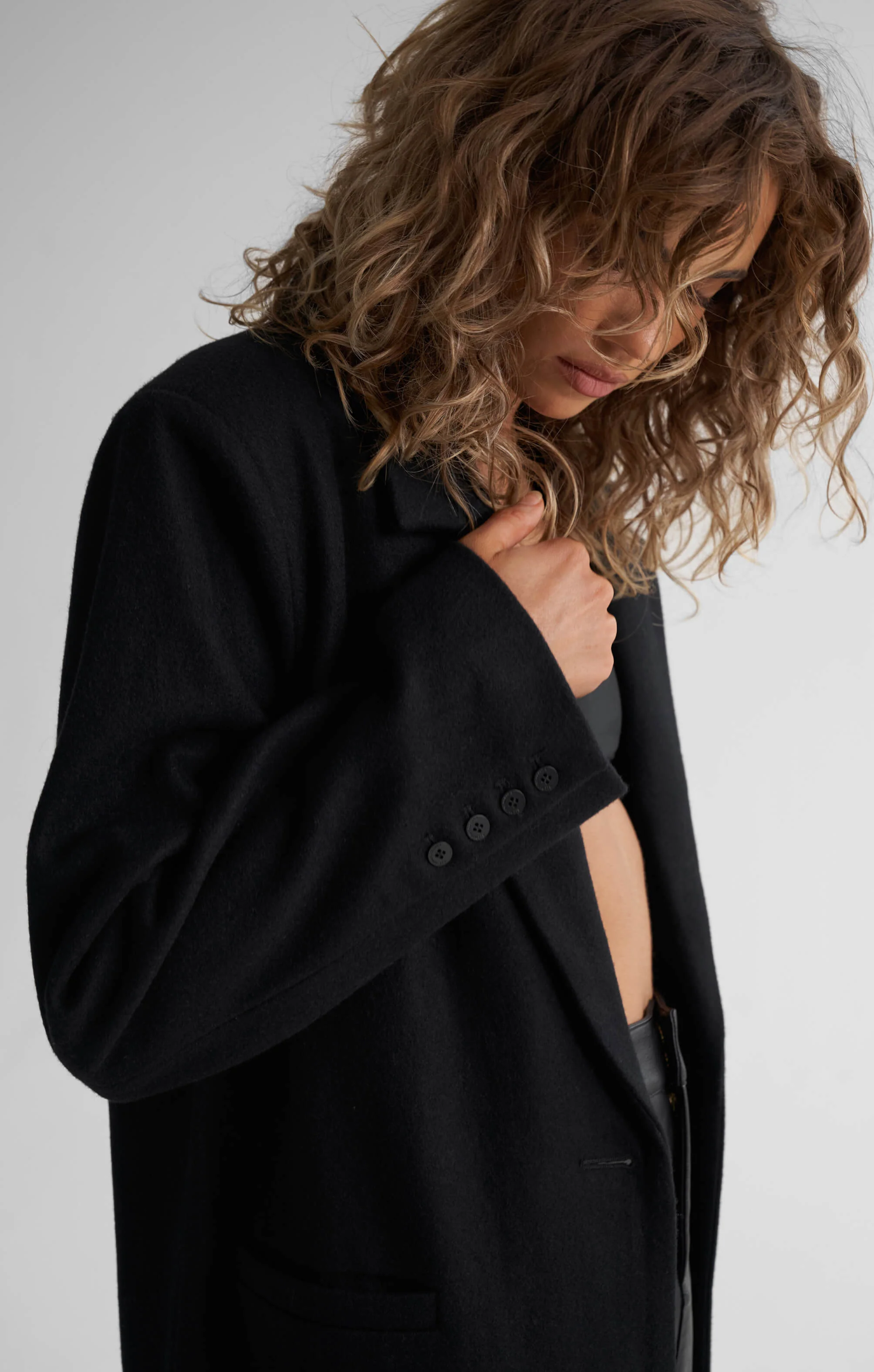 THE LONGLINE CLASSIC COAT - BLACK - Image 6