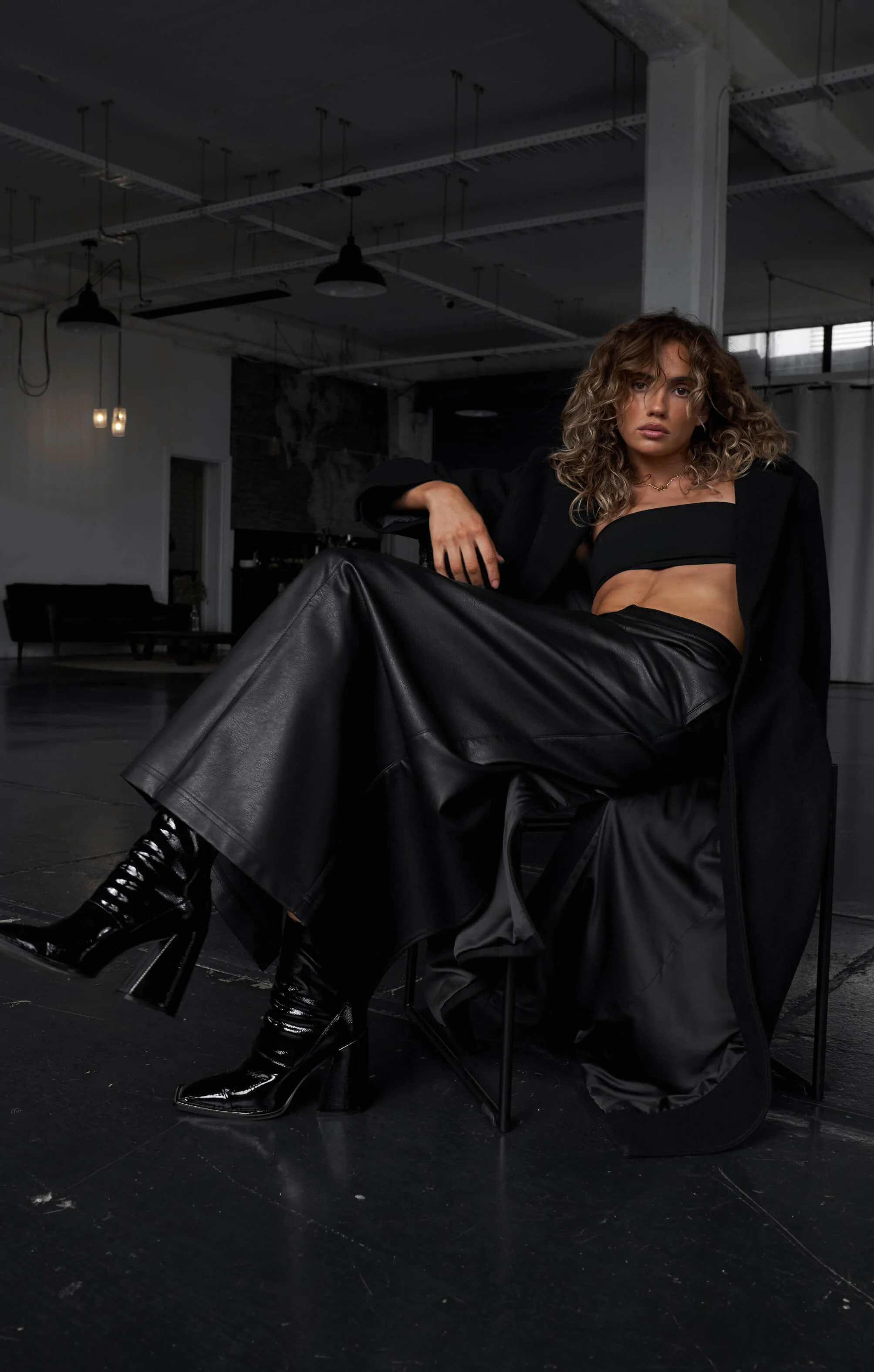 THE PEBBLED™ VEGAN LOW RISE MAXI SKIRT - Image 6