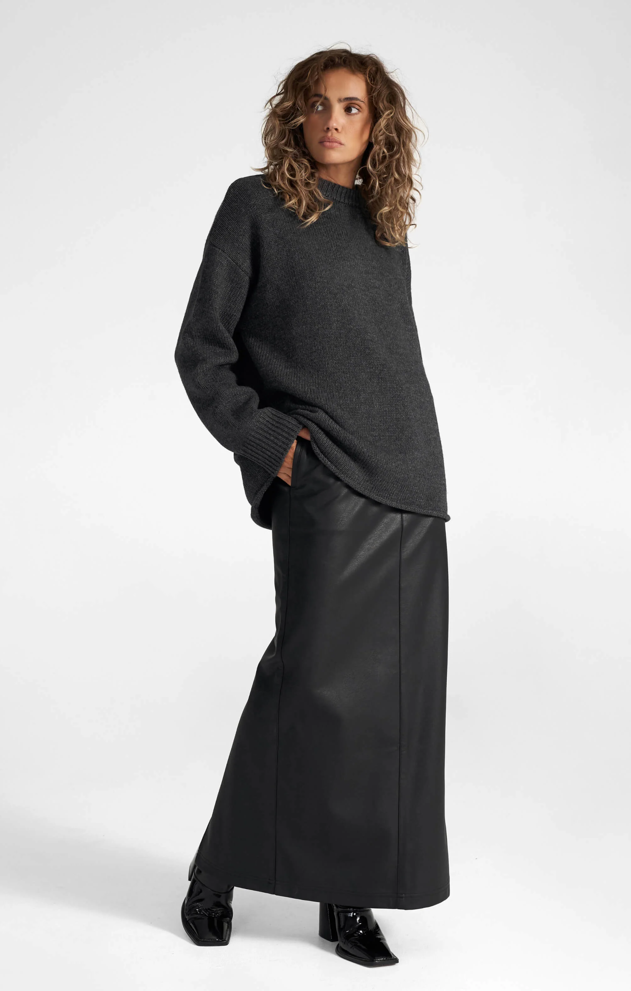THE PEBBLED™ VEGAN LOW RISE MAXI SKIRT - Image 7